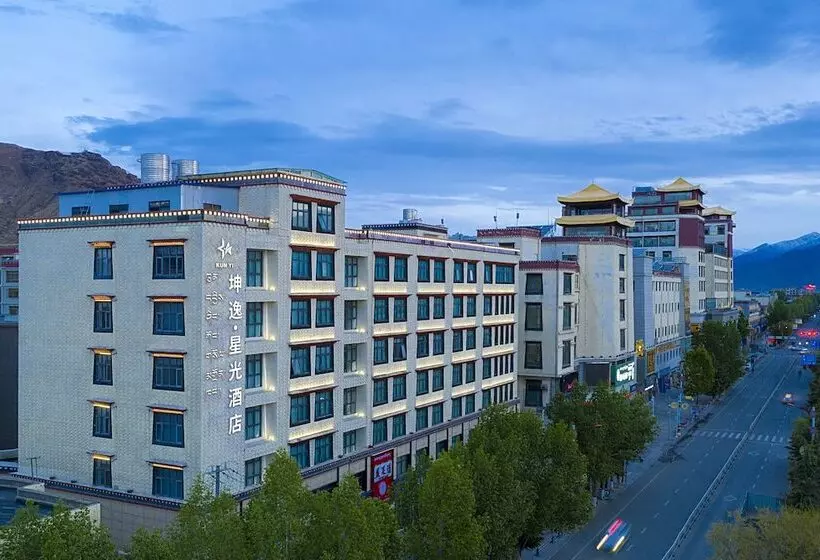 ホテル Kunyixingguangjiudian