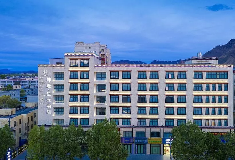 ホテル Kunyixingguangjiudian