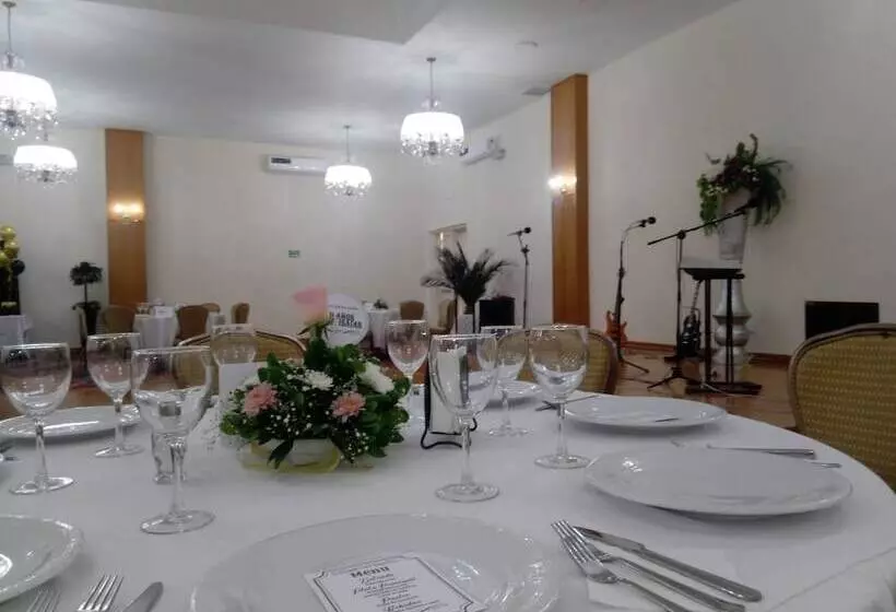 Los Cedros Hotel Inn Nuevo Casas Grandes