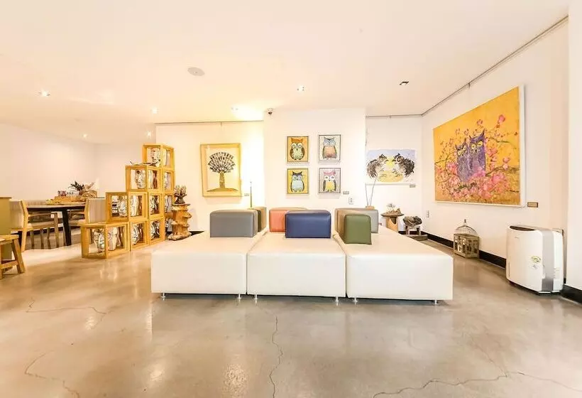 Motelli Jinju Hotel Owl