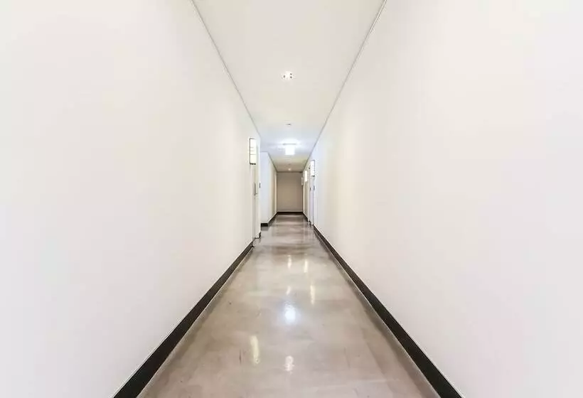 Motelli Jinju Hotel Owl