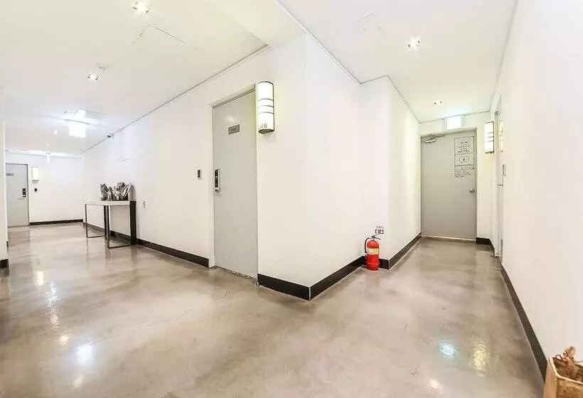 Motelli Jinju Hotel Owl