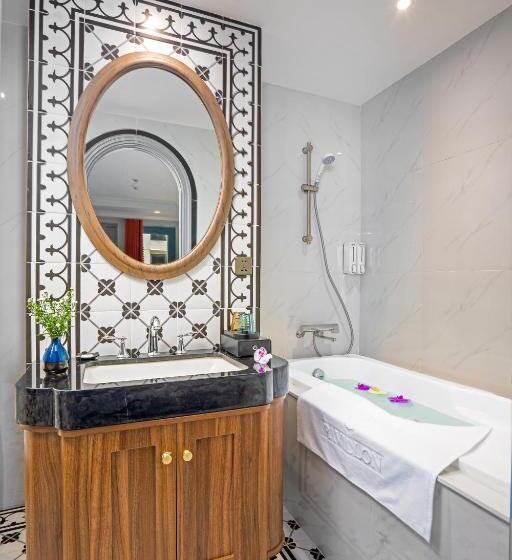 Pavillon Boutique Hotel & Apartment Nha Trang