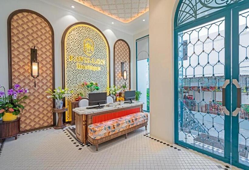 Pavillon Boutique Hotel & Apartment Nha Trang