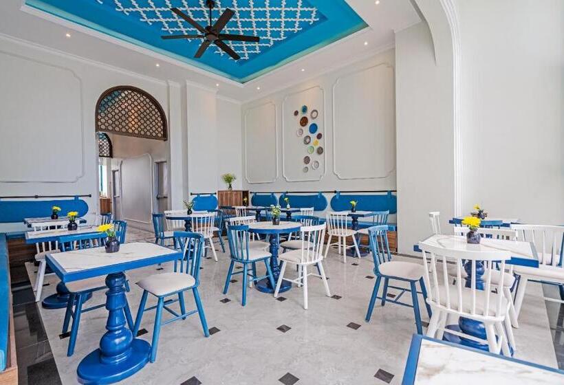 Pavillon Boutique Hotel & Apartment Nha Trang