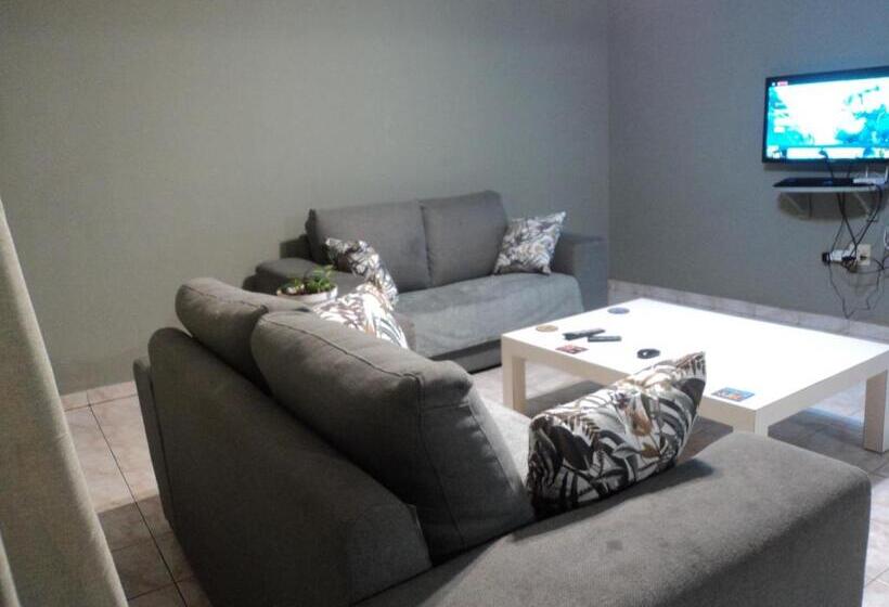 펜션 Casa On The Bluff