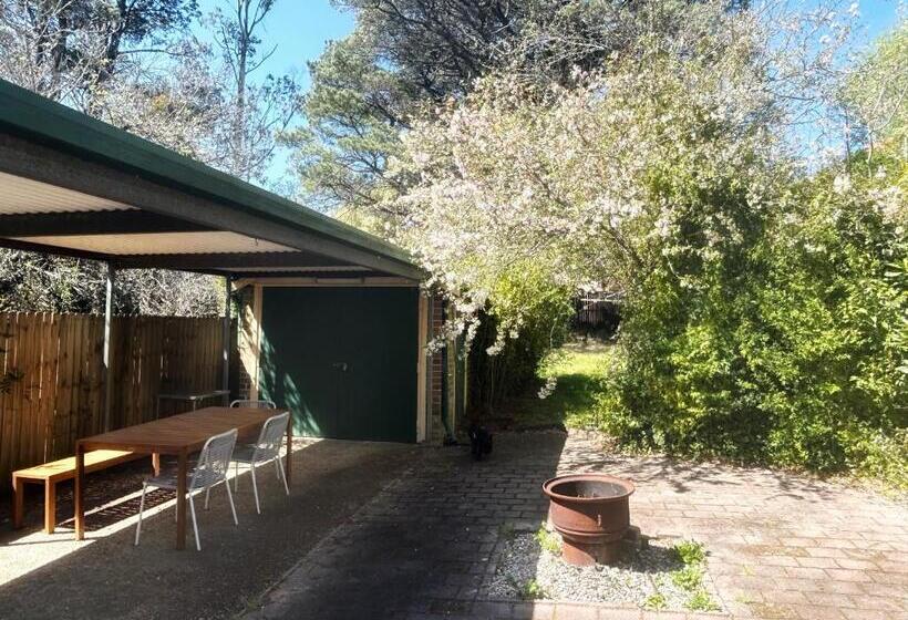 بنسيون Lurline Lodge