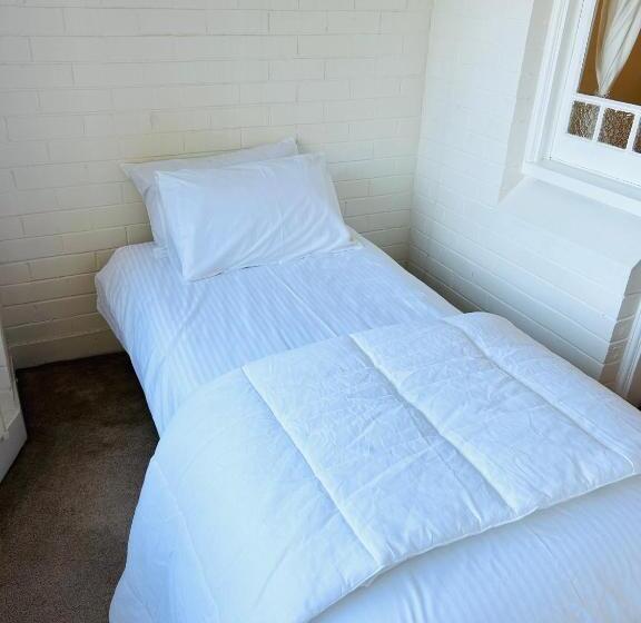 بنسيون Lurline Lodge