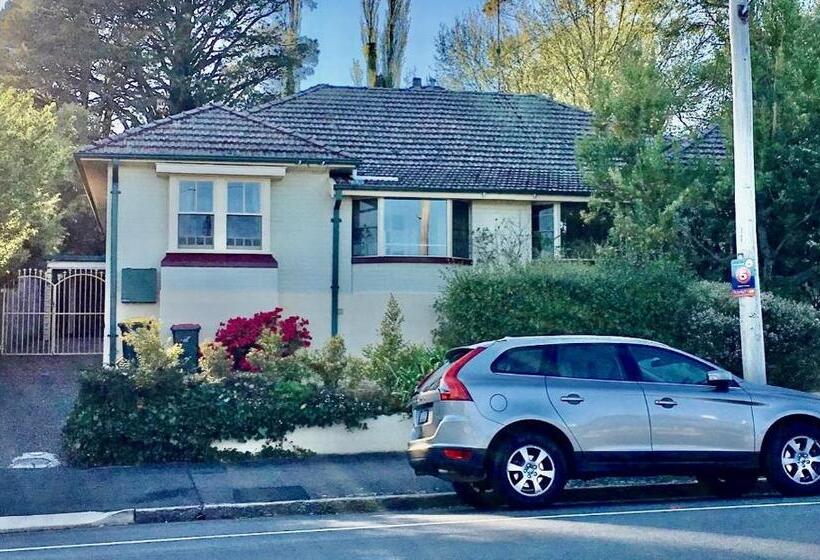 بنسيون Lurline Lodge