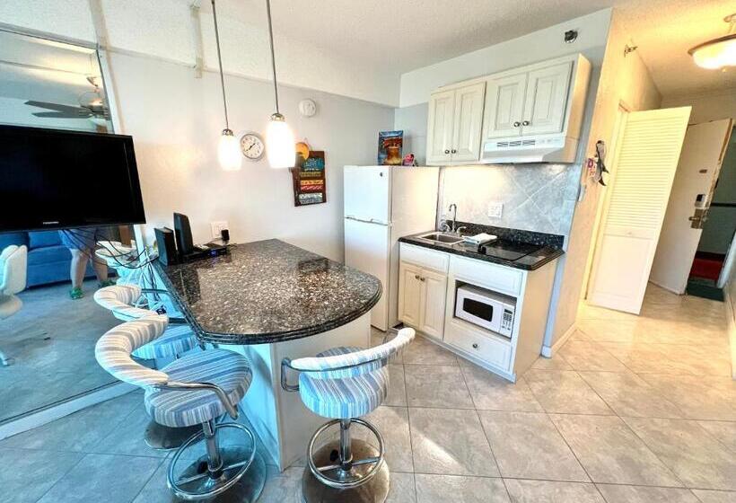 3rd Floor Balcony Beach View Studio Condo In The Beach Club