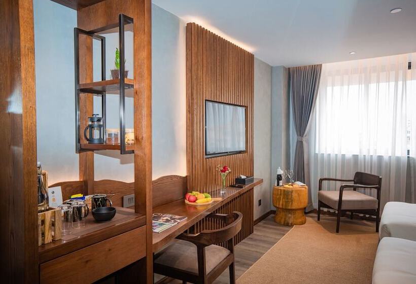 هتل Barahi Kathmandu