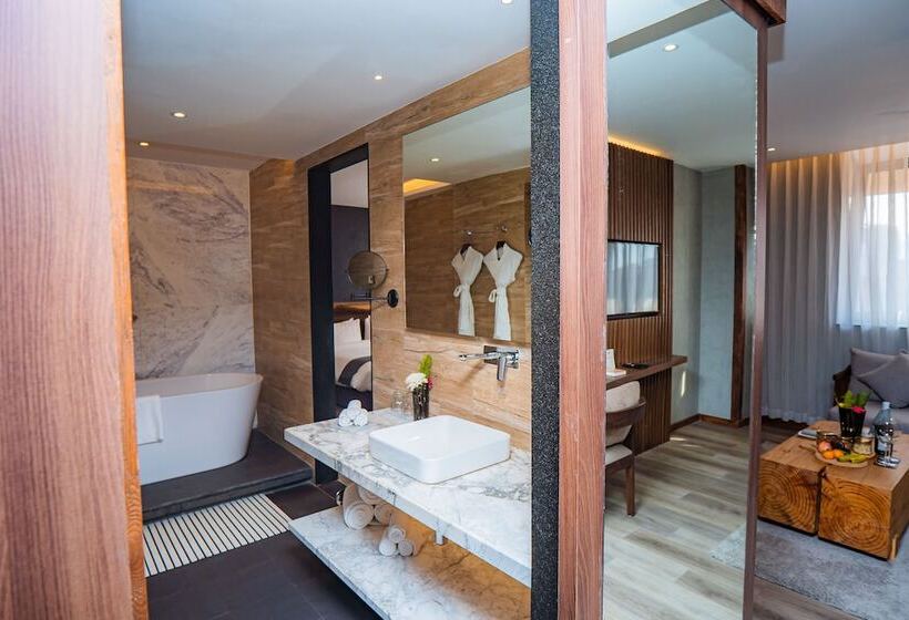 هتل Barahi Kathmandu