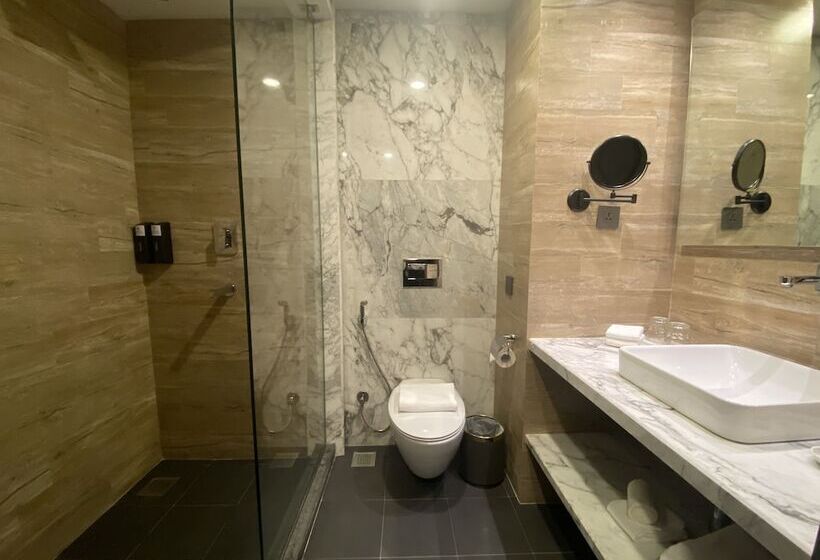 هتل Barahi Kathmandu