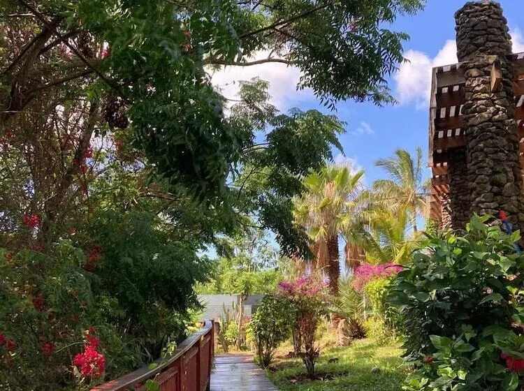 هتل Hare Rapa Nui By Chez Joseph