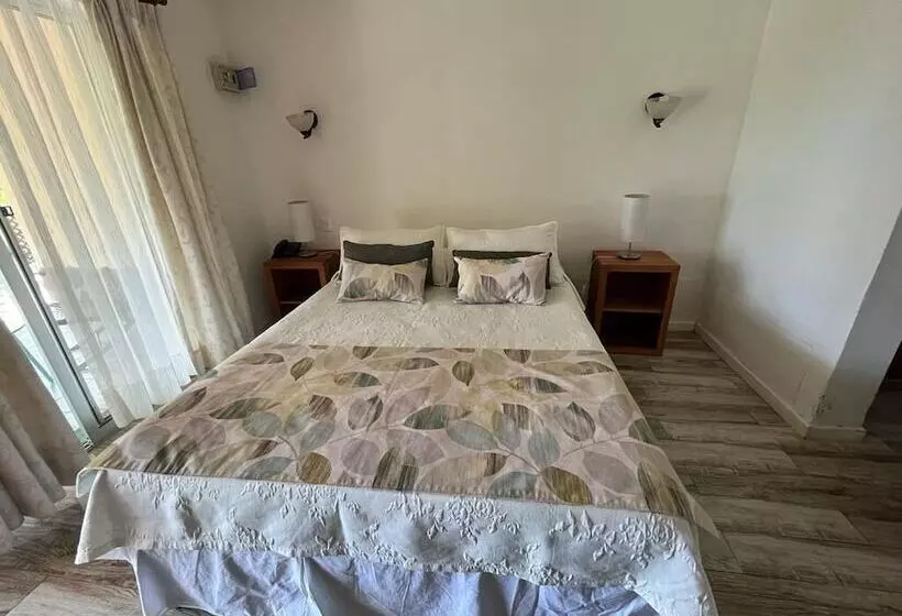 هتل Hare Rapa Nui By Chez Joseph