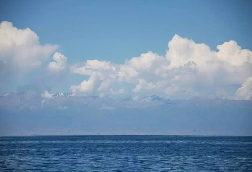 هتل Natalia Issyk Kul