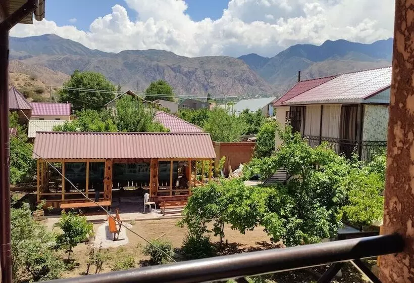 هتل Natalia Issyk Kul