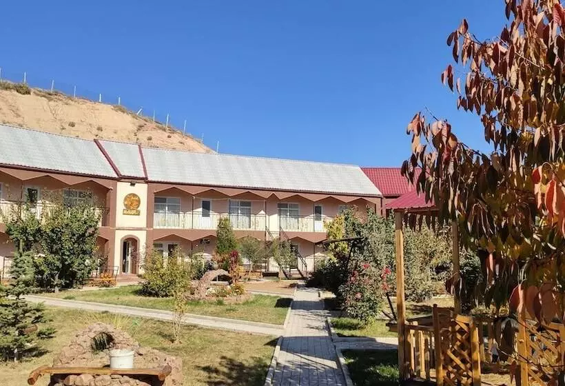 هتل Natalia Issyk Kul
