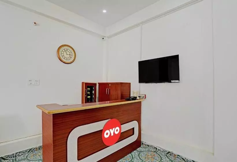 Hotelli Oyo Flagship S & B Home Stay