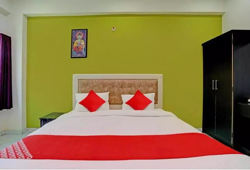Hotelli Oyo Flagship S & B Home Stay