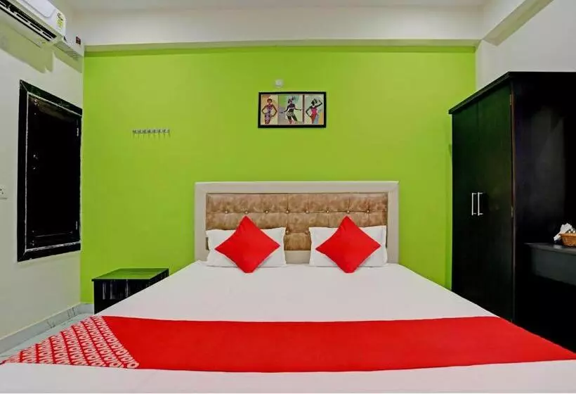 Hotelli Oyo Flagship S & B Home Stay