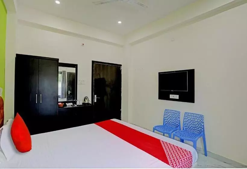 Hotelli Oyo Flagship S & B Home Stay