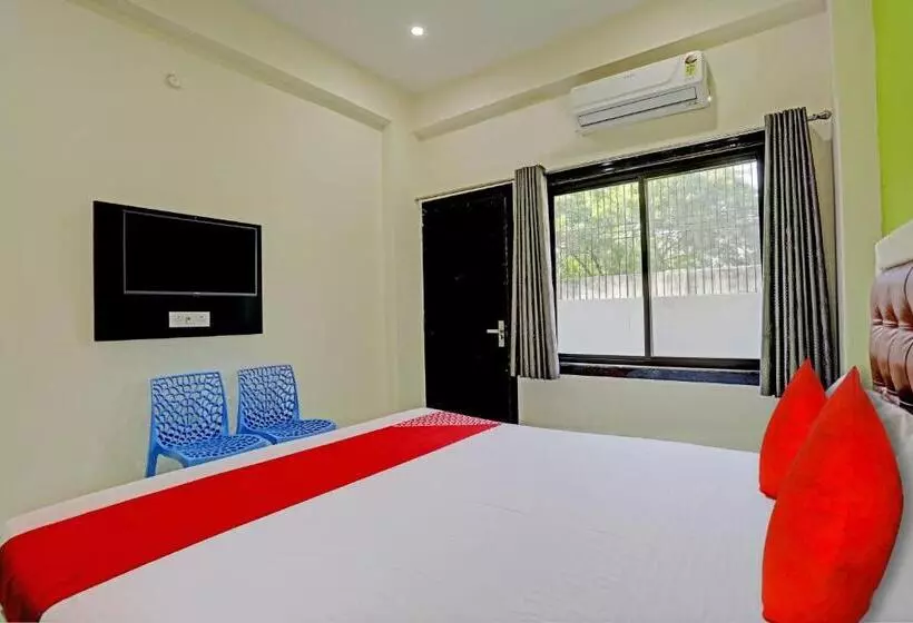Hotelli Oyo Flagship S & B Home Stay