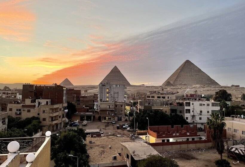 هتل Pyramids Homeland