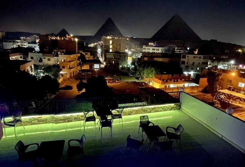 هتل Pyramids Homeland