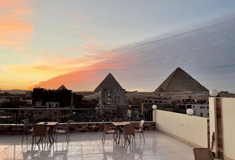 هتل Pyramids Homeland