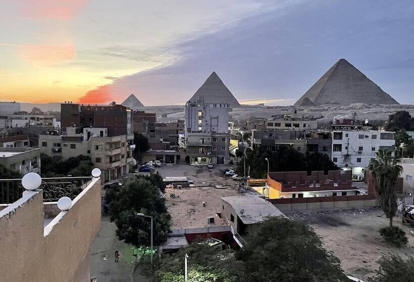 هتل Pyramids Homeland