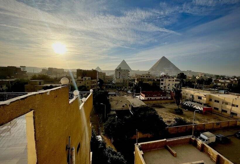 هتل Pyramids Homeland