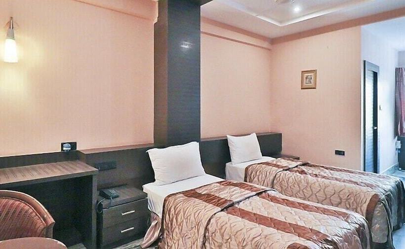 בית מלון כפרי Radhika