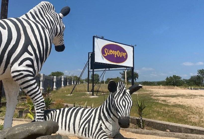 Hotel Sleepover Phabeni