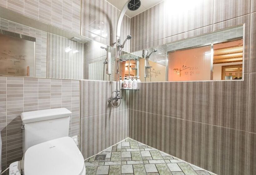 Jeongeup Jjakkkung Self Check In Motel