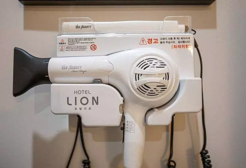 Motelli Lion
