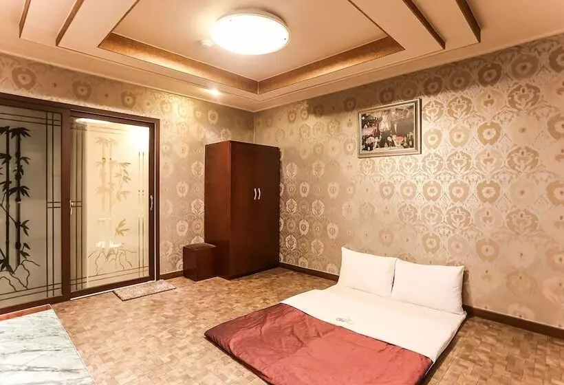 Motelli Gangneung Cats