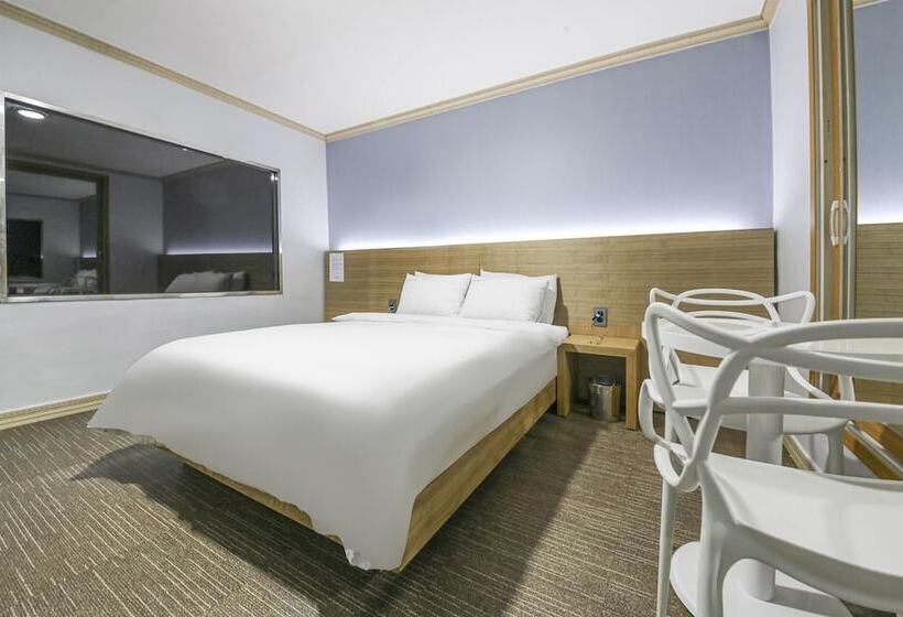 מוטל Jeonju Junghwasandong El Dorado