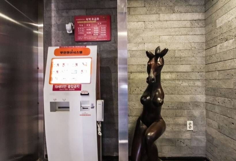 Motel Tiamo Hotel Yeosu