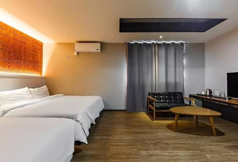 Motelli Tiamo Hotel Yeosu