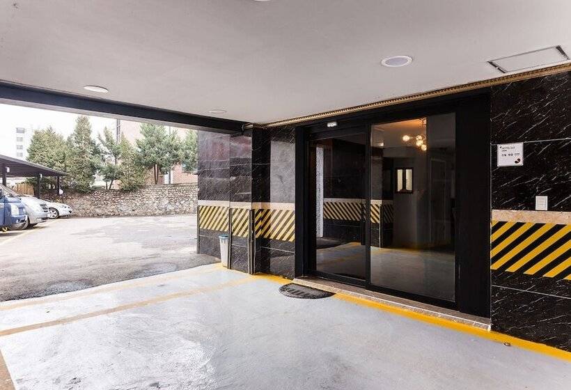 فندق على الطريق Yangpyeong River House