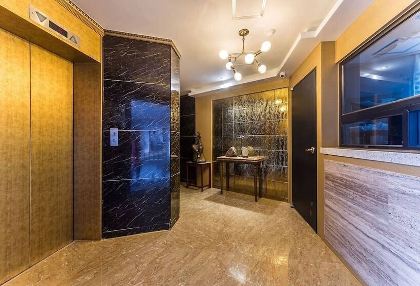 فندق على الطريق Yangpyeong River House