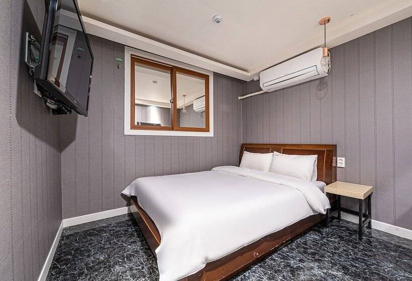 فندق على الطريق Yangpyeong River House