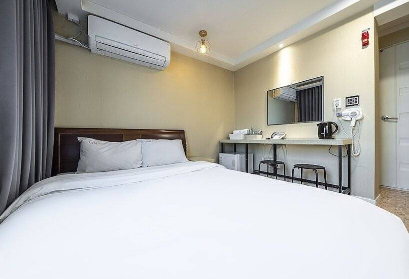 فندق على الطريق Yangpyeong River House