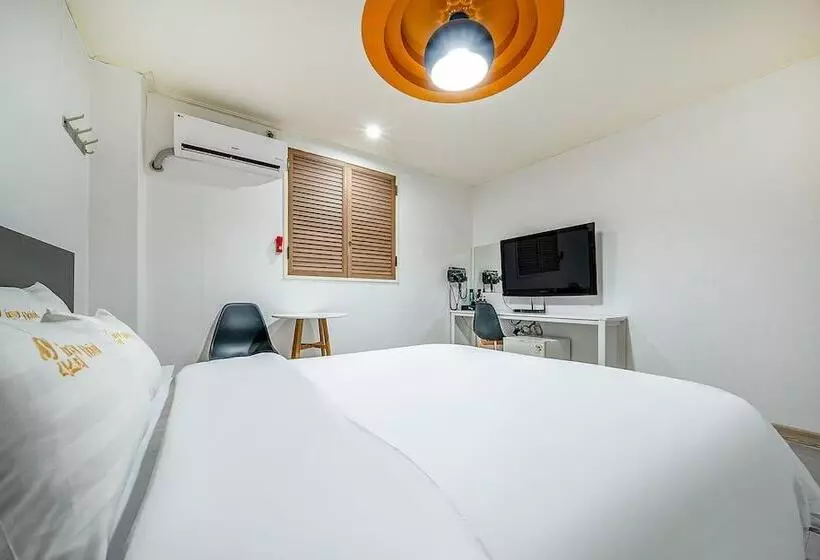 مُتل Yeosu Hotel Sixty