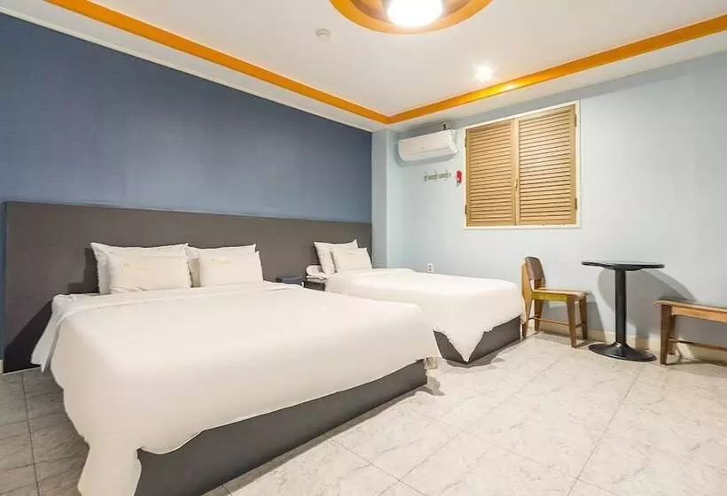 مُتل Yeosu Hotel Sixty