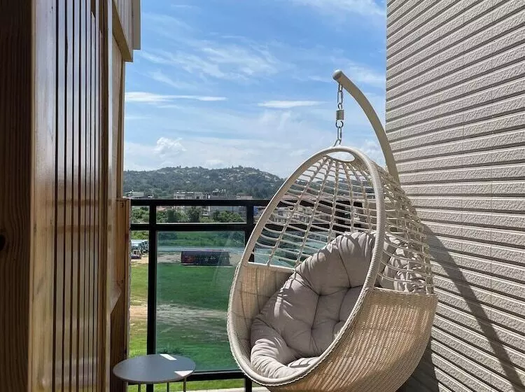 تختخواب و صبحانه Shigang