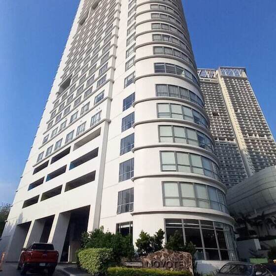 Capital O 950 Acqua Novotel Tower