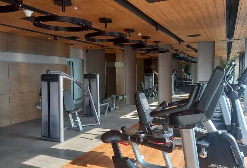 Capital O 950 Acqua Novotel Tower