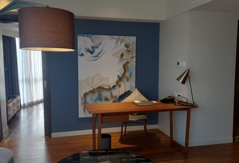 Capital O 950 Acqua Novotel Tower